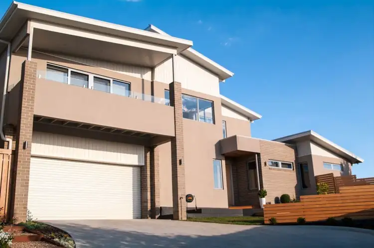 2/1 McManus Drive, Mount Pleasant VIC 3350
