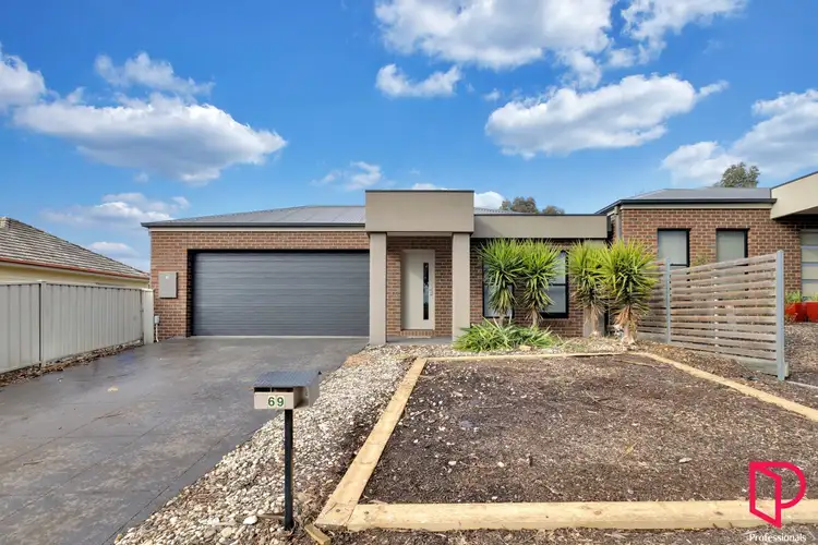 69 Osborne Street, Flora Hill VIC 3550