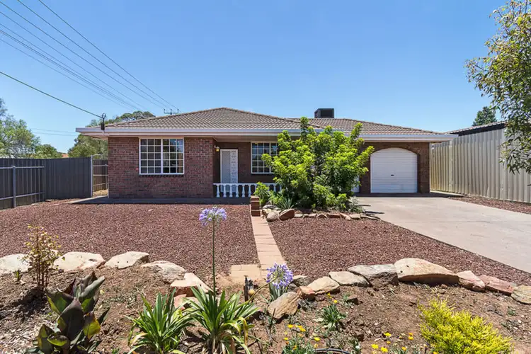 2 Heather Drive, Para Vista SA 5093