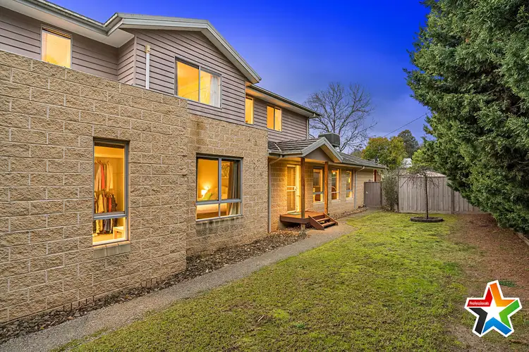 1/2 Denman Street, Kilsyth VIC 3137