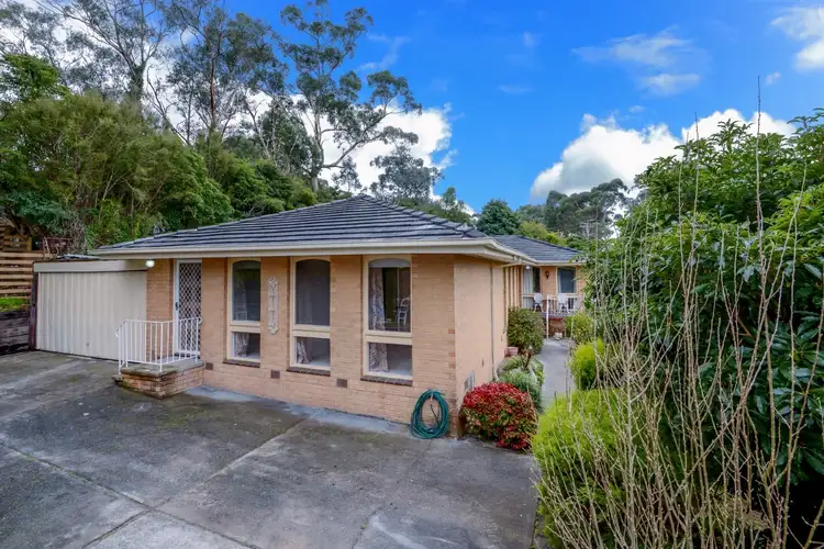 2 Braeside Drive, Launching Place VIC 3139