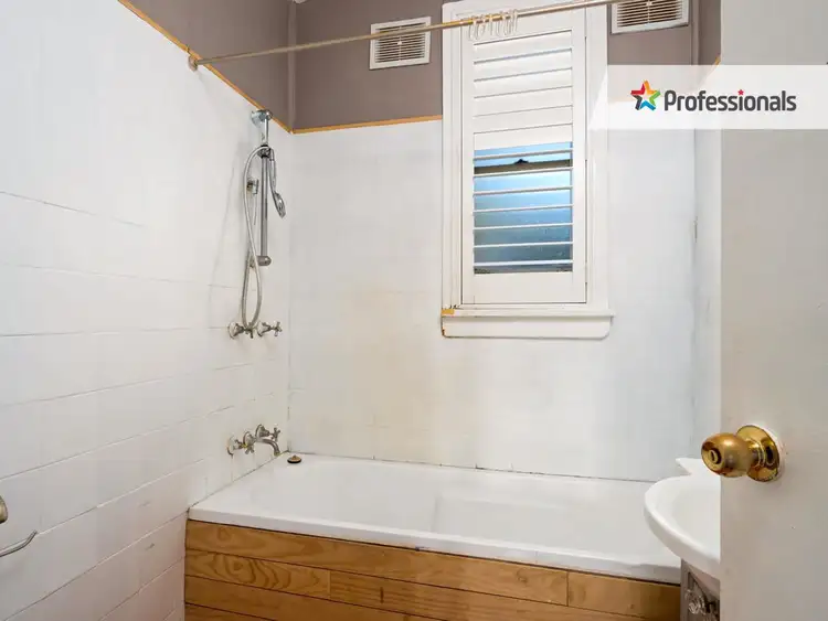 Fifth view of Homely house listing, 26 Monash Street, Mount Austin NSW 2650
