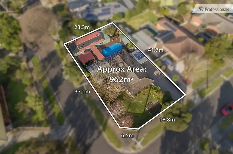 12 Mark Street, Bayswater VIC 3153