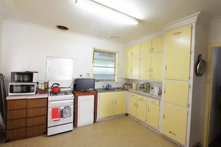 Fifth view of Homely house listing, 2 Kookaburra Avenue, North Bendigo VIC 3550