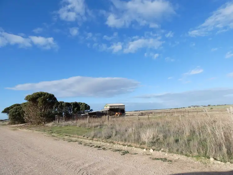 465 Lake Sunday Road, Yorketown SA 5576