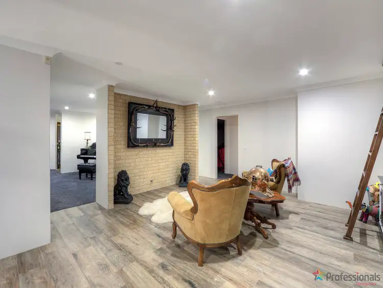 Seventh view of Homely house listing, 4 Smilax Court, High Wycombe WA 6057