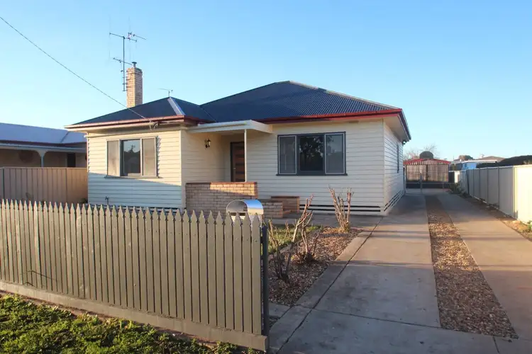 42 Wills Street, Maryborough VIC 3465