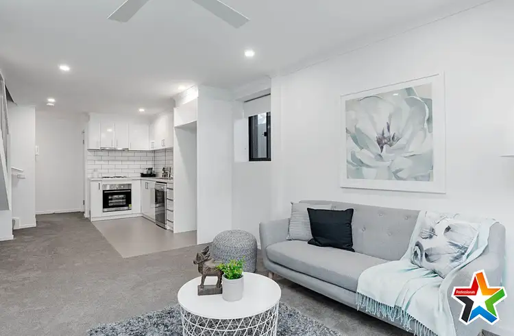 Main view of Homely townhouse listing, 3/24 Croydon Road, Croydon VIC 3136