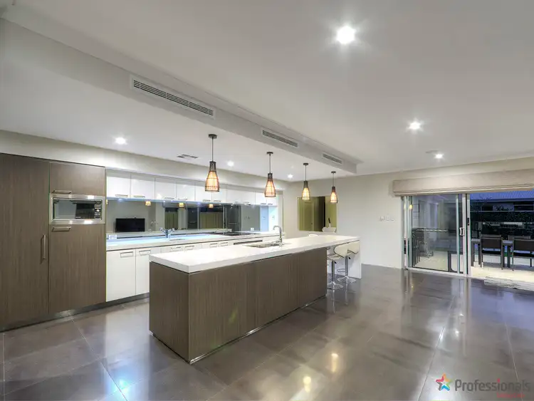 Sixth view of Homely house listing, 7 Renoir Way, Southern River WA 6110