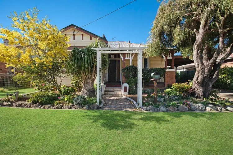 12 Lawes Street, East Maitland NSW 2323