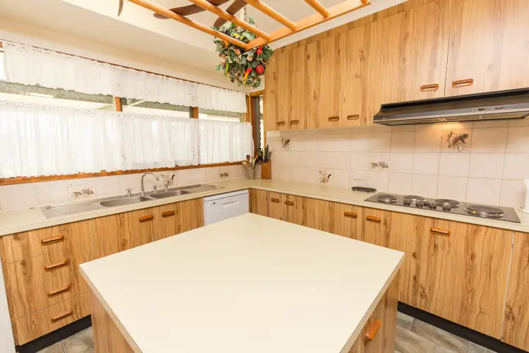 Fifth view of Homely house listing, 651 Woomera Avenue, Red Cliffs VIC 3496