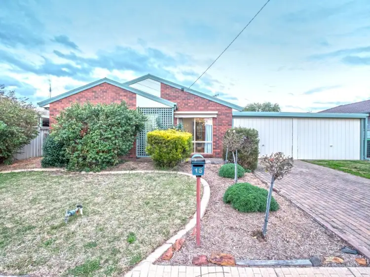 15 Isaacs Street, Mooroopna VIC 3629