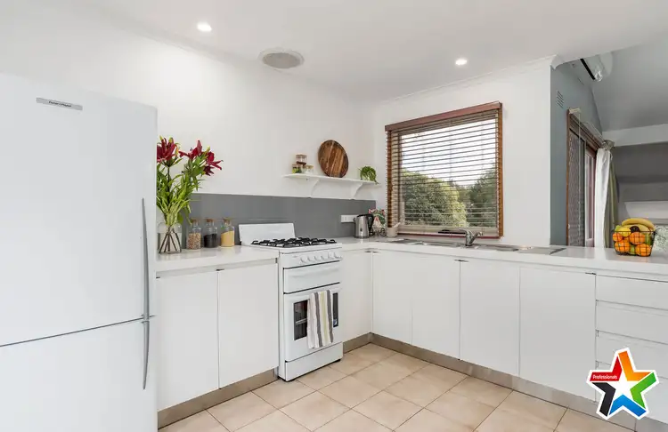 Fourth view of Homely house listing, 5 Jubilee Road, Montrose VIC 3765