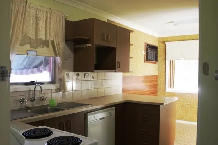 Seventh view of Homely house listing, 4 Richard Court, Mooroopna VIC 3629