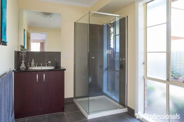 Sixth view of Homely house listing, 24 Aspera Way, Kangaroo Flat VIC 3555