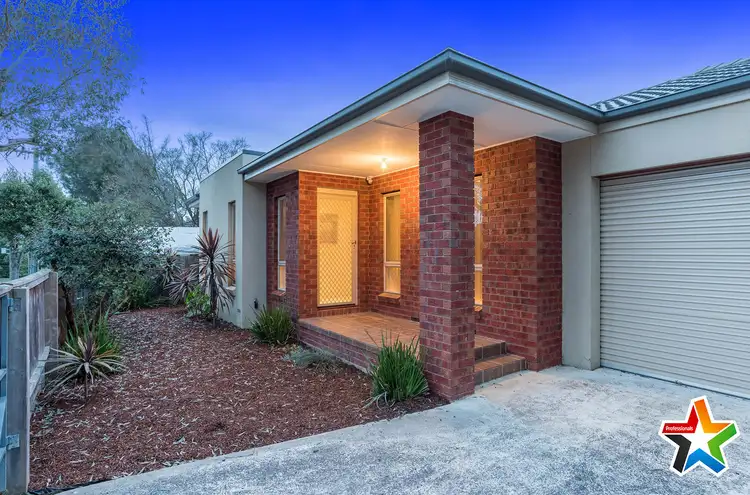 32 Neville Street, Mooroolbark VIC 3138