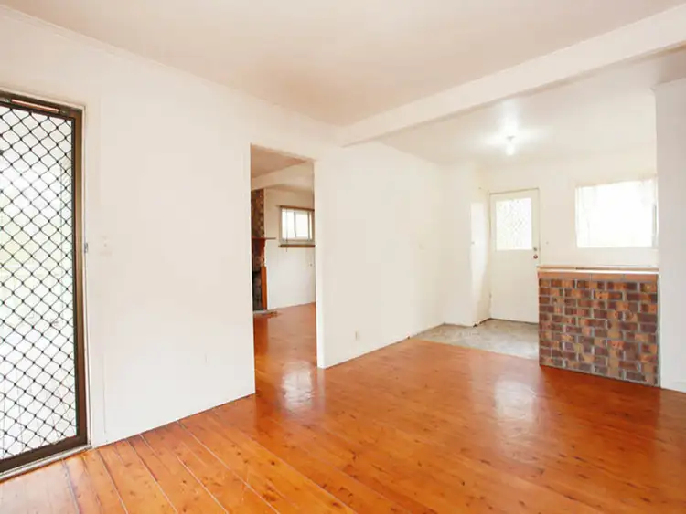 Second view of Homely house listing, 10 Glen Nathan Court, Mount Nathan QLD 4211