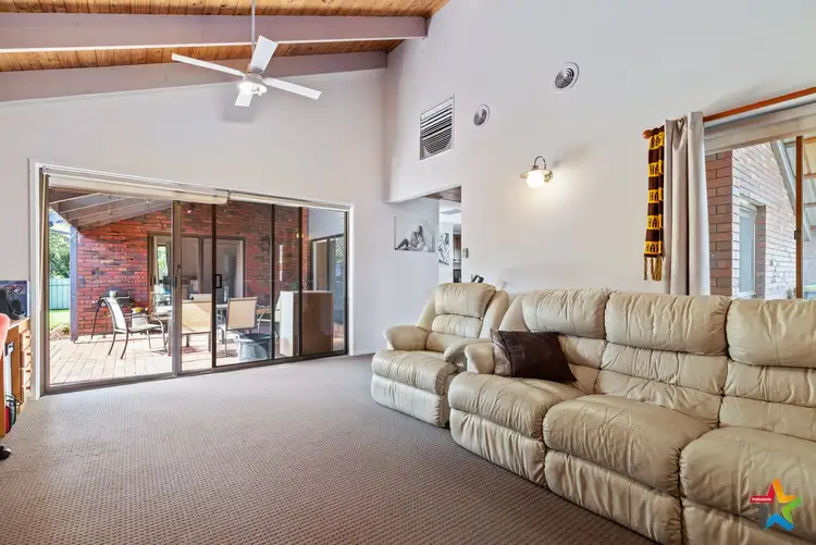 Third view of Homely house listing, 2/8 Fraser Court, Wodonga VIC 3690