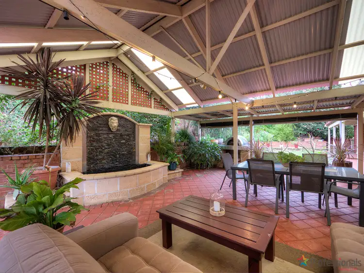 18 Linthorn Crescent, Greenmount WA 6056