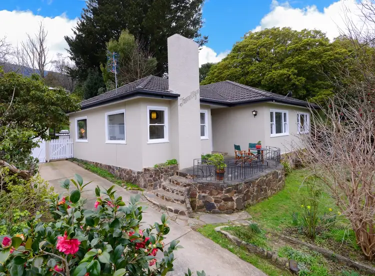 5 Hand Street, Warburton VIC 3799