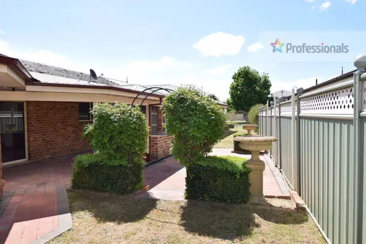 Fourth view of Homely house listing, 4 Charles Place, Kelso NSW 2795