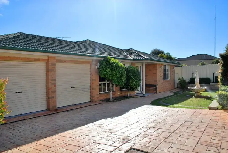 11 Barcelona Drive, Prestons NSW 2170