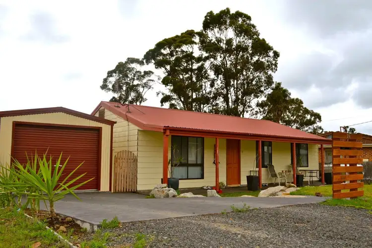 24 Boronia Avenue