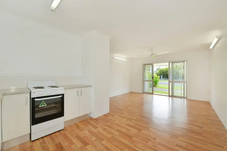 Sixth view of Homely semi-detached listing, 1/8 Holden Close, Whitfield QLD 4870