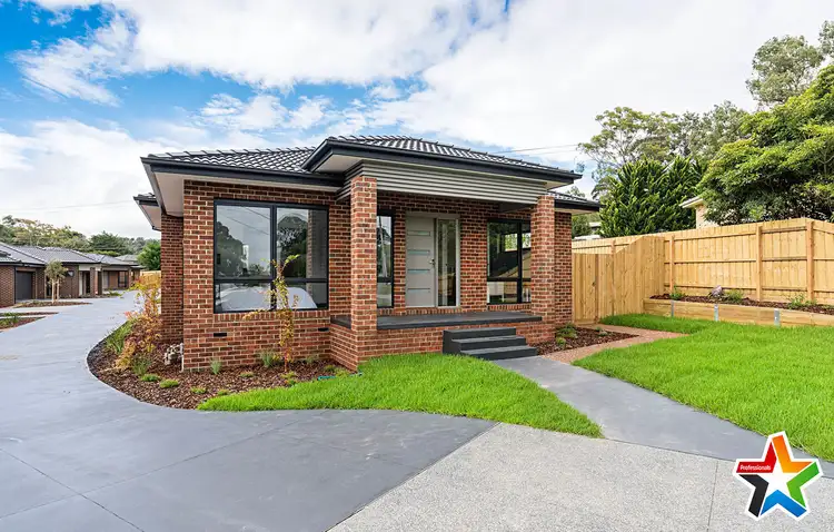 Second view of Homely house listing, 2 Starboard Close, Mooroolbark VIC 3138