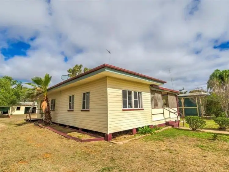 62 Edith Street, Miles QLD 4415