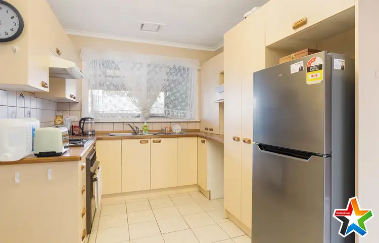 Third view of Homely house listing, 7 Geoffrey Drive, Kilsyth VIC 3137