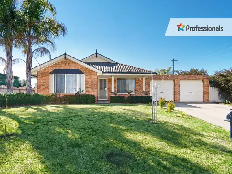 Main view of Homely house listing, 18 Kimba Avenue, Glenfield Park NSW 2650