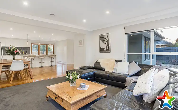 Fifth view of Homely house listing, 100 Cambridge Road, Kilsyth VIC 3137