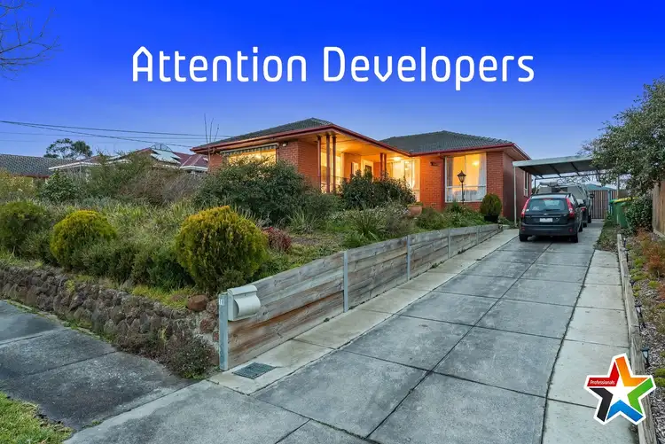 18 Sweetland Road, Mooroolbark VIC 3138