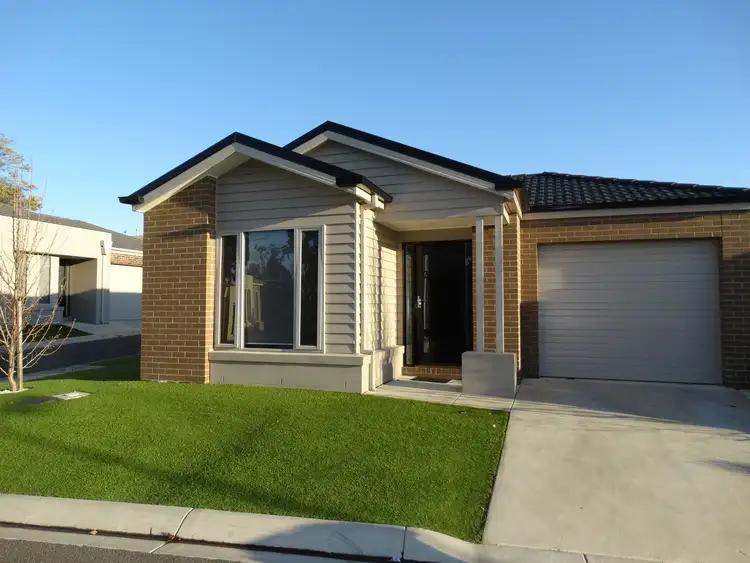 Main view of Homely townhouse listing, 5 Rebellion Place, Ballarat East VIC 3350