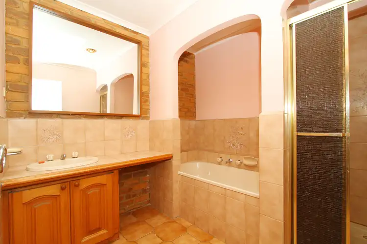 Sixth view of Homely house listing, 17 Bethanga Court, Taylors Lakes VIC 3038