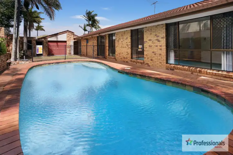 26 Shea Street, Scarborough QLD 4020