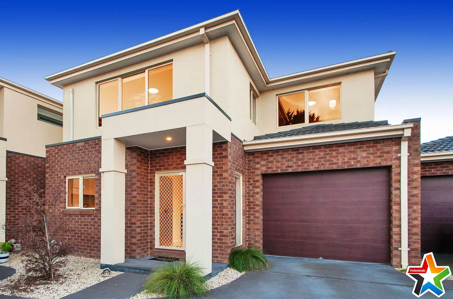 Main view of Homely townhouse listing, 2/17 Morelle Court, Mooroolbark VIC 3138