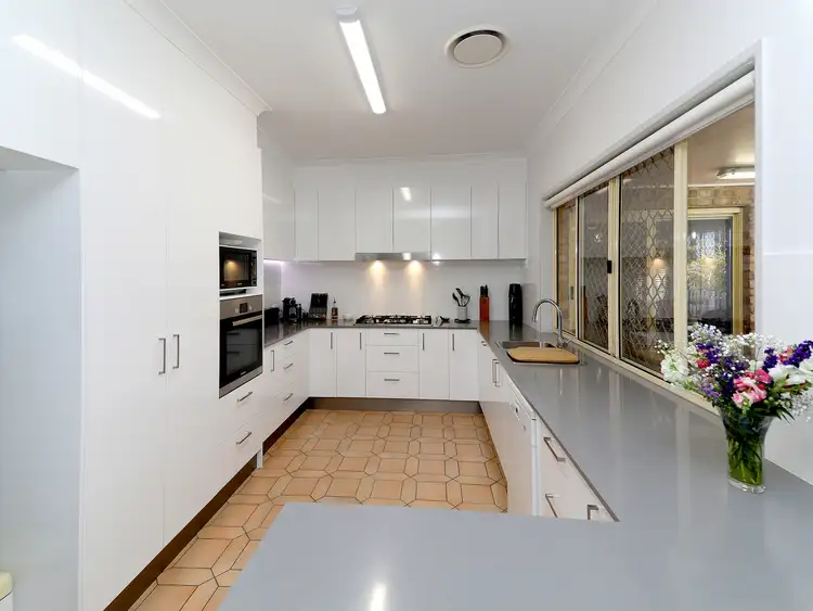 Fifth view of Homely house listing, 2 Fern Close, Middle Park QLD 4074