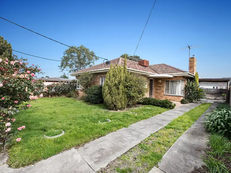 7 Conifer Avenue, Brooklyn VIC 3012