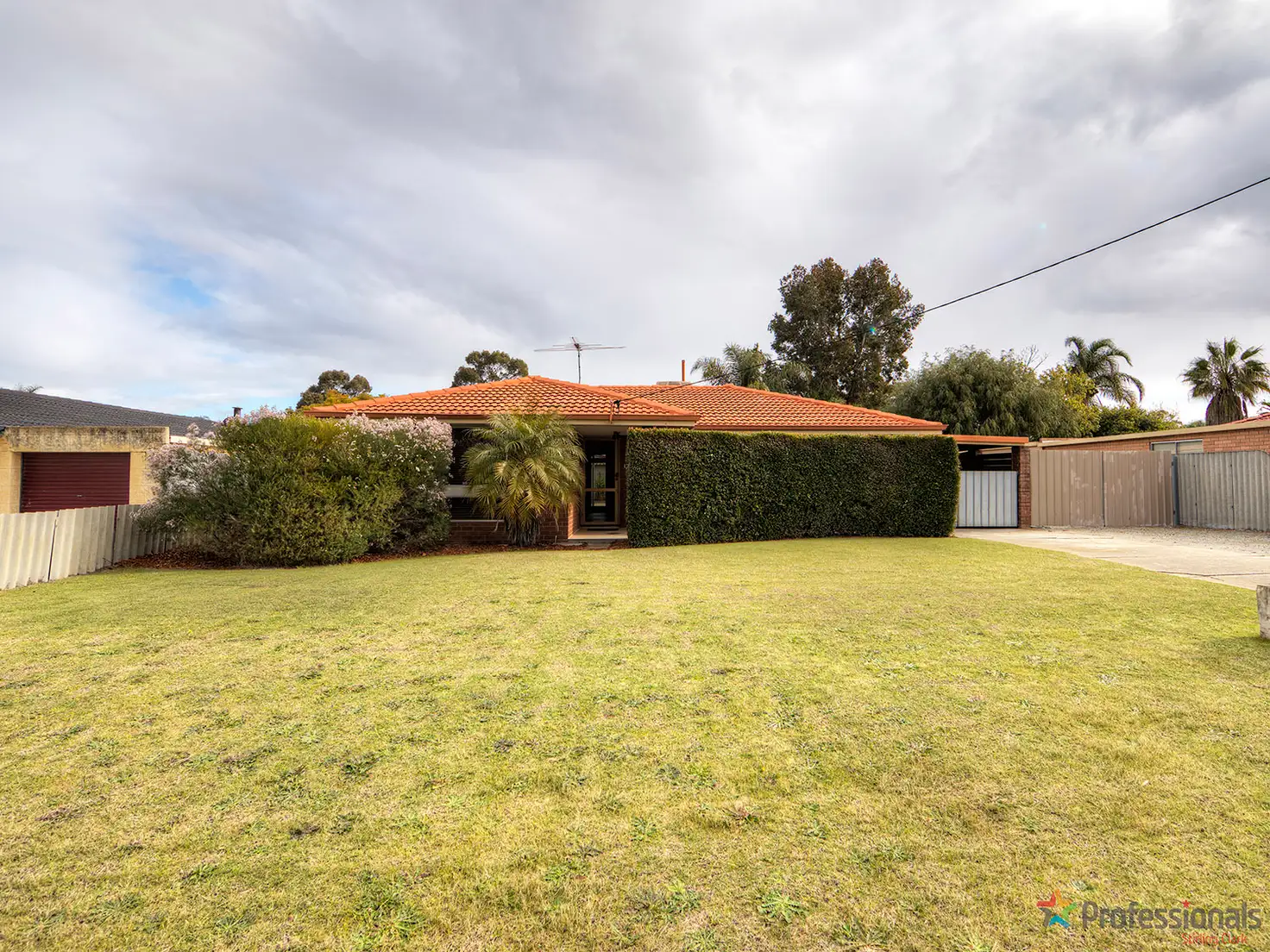 Main view of Homely house listing, 8 Dunholme Place, Huntingdale WA 6110