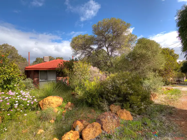 7 Mason Road, Kalamunda WA 6076