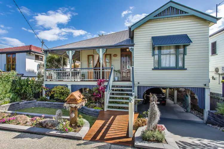 51 Sunday Street, Shorncliffe QLD 4017