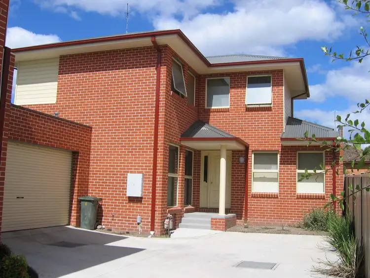 3/823 Barkly Street, Mount Pleasant VIC 3350