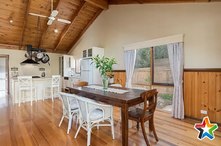 Fifth view of Homely house listing, 7 Pearl Court, Mount Evelyn VIC 3796