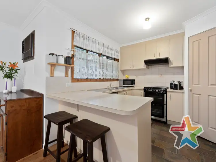 Sixth view of Homely house listing, 11 Honeysuckle Walk, Croydon South VIC 3136