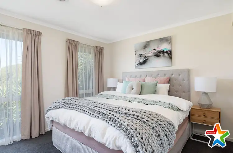 Sixth view of Homely house listing, 7 Quest Court, Mooroolbark VIC 3138