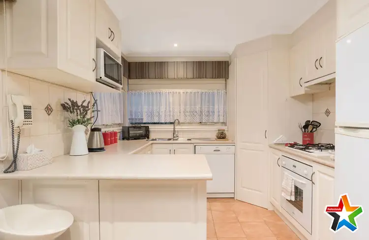 Sixth view of Homely house listing, 4 Chaucer Street, Mooroolbark VIC 3138