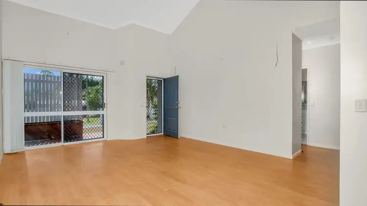 Sixth view of Homely unit listing, 2/2 Nesbit Street, Whitfield QLD 4870