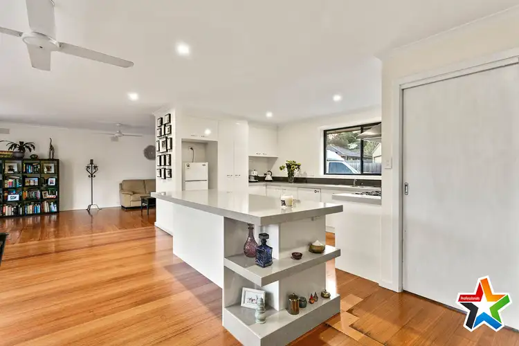 Fifth view of Homely house listing, 44 Croydondale Drive, Mooroolbark VIC 3138